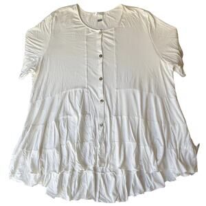 Heartstring Women Blouse 1X White Button Ruffle Scoop Neck Front Short Sleeve